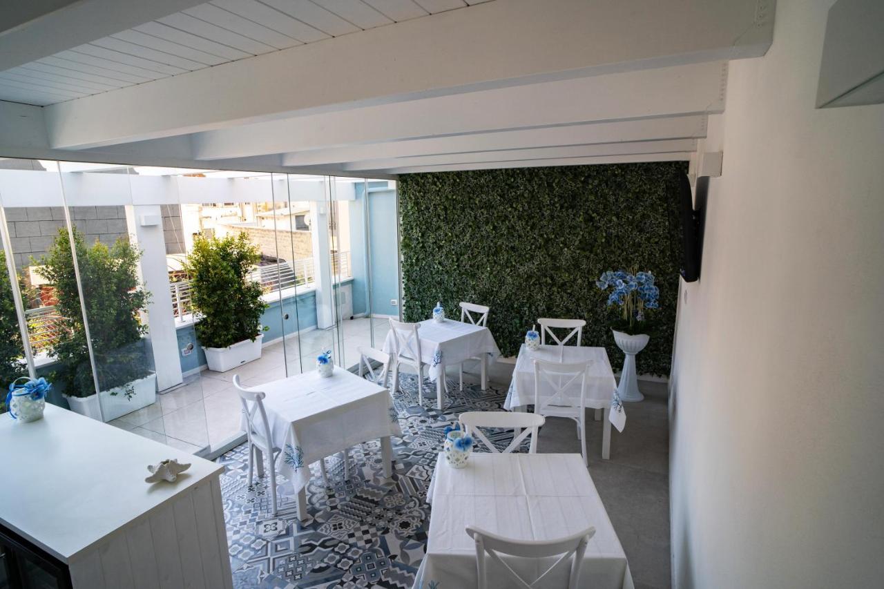 L' Angolo Dei Poeti - Bed And Breakfast Bari Exterior photo